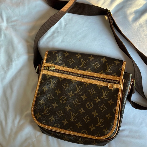 Louis Vuitton Bosphore Moto crossbody - Picture 1 of 6